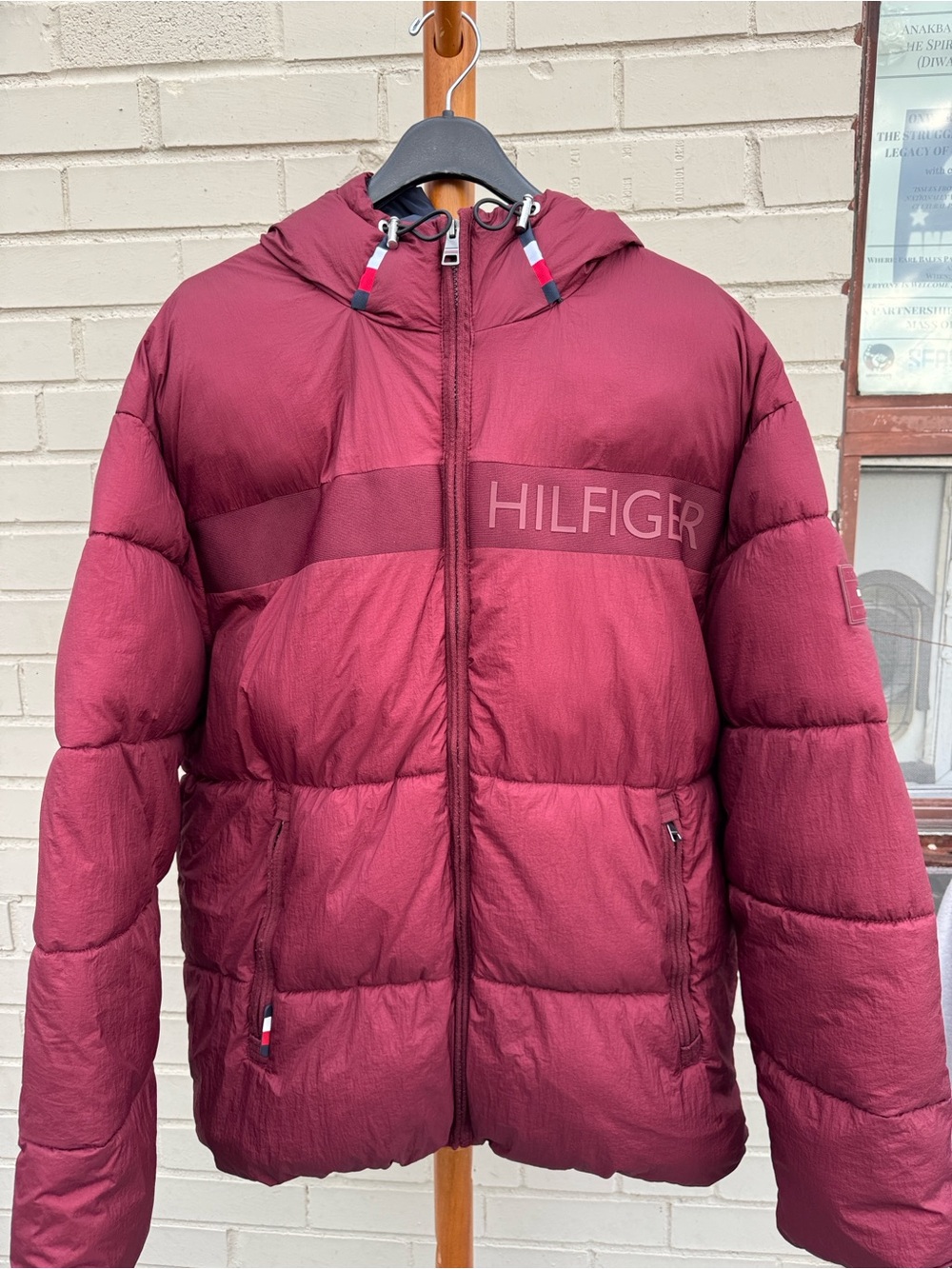 Tommy Hilfiger Men's Maroon Hooded Puffer Jacket